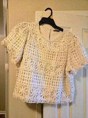 Adrianna Papell XL off white lined top with crochet overlay. Can be dressed up